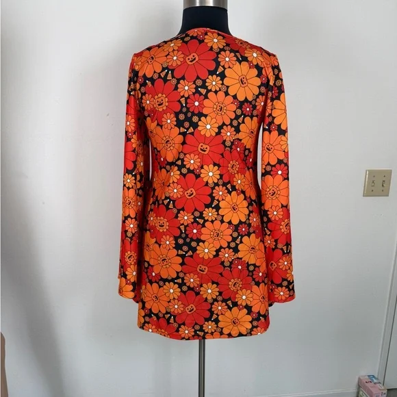 Mod style pumpkin Halloween bell sleeve dress - Picture 4 of 4